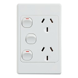 4C | Ultima Double Power Point 250V 10A with16AX Extra Switch - Vertical